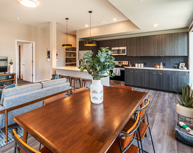 4109 E. 10th Ave - Photo Thumbnail 10