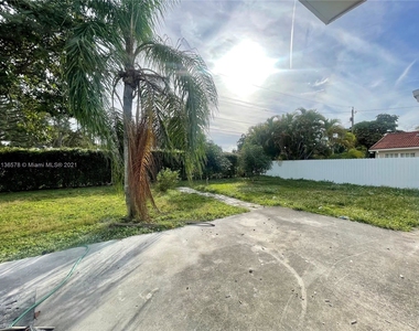 10020 Sw 80th Ter - Photo Thumbnail 3