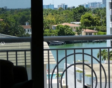 5825 Collins Ave 6b - Photo Thumbnail 13