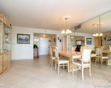 5825 Collins Ave 6b - Photo Thumbnail 11