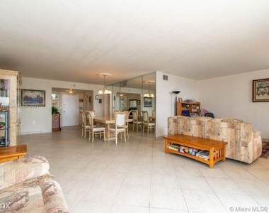 5825 Collins Ave 6b - Photo Thumbnail 3