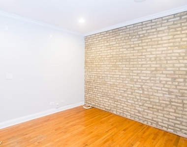 6508 N. Claremont, Unit 2w - Photo Thumbnail 16