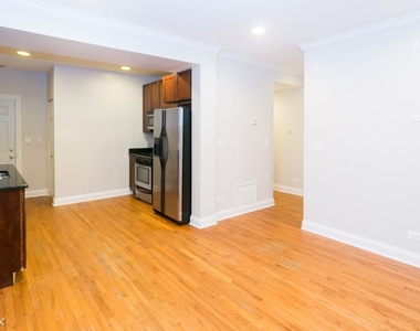 6508 N. Claremont, Unit 2w - Photo Thumbnail 15