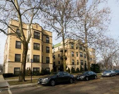 6508 N. Claremont, Unit 2w - Photo Thumbnail 0