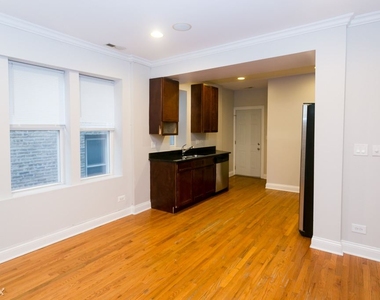 6508 N. Claremont, Unit 2w - Photo Thumbnail 3