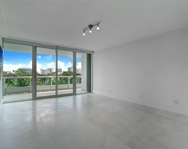 1643 Brickell Ave - Photo Thumbnail 7