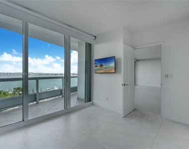 1643 Brickell Ave - Photo Thumbnail 5