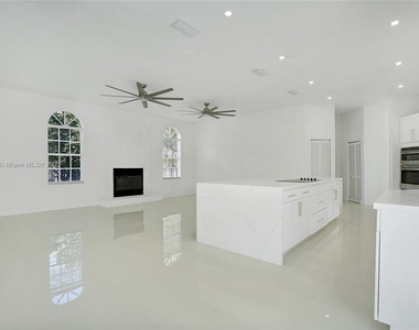 17750 Sw 80th Ct - Photo Thumbnail 9