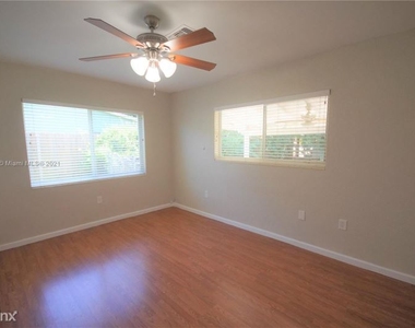 9440 Sw 181 St - Photo Thumbnail 5