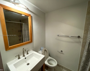 2801 Florida Ave Apt 235 - Photo Thumbnail 3