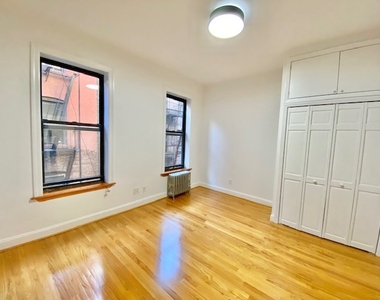 306 East 11 Street - Photo Thumbnail 2