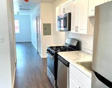 5822 9th Street Nw - Photo Thumbnail 2