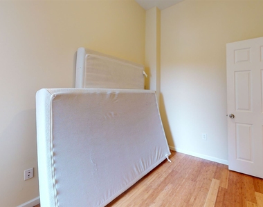 1827 Master St Unit B - Photo Thumbnail 6