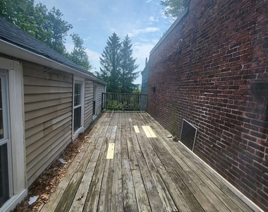 184 Brunswick Ave - Photo Thumbnail 8