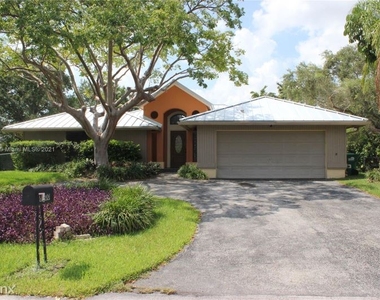 8500 Sw 180 St - Photo Thumbnail 1