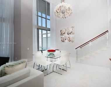 1100 Biscayne Blvd - Photo Thumbnail 17