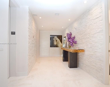 1100 Biscayne Blvd - Photo Thumbnail 25