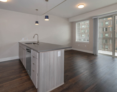 985 Albion St. - Photo Thumbnail 5