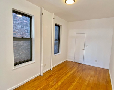 306 East 11 Street - Photo Thumbnail 5