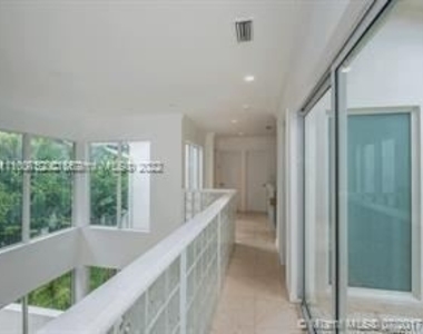 4000 Alhambra Cir - Photo Thumbnail 25