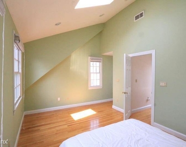 86 Winter St Apt 2 - Photo Thumbnail 2