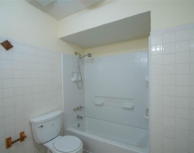 3720 Stanley Avenue - Photo Thumbnail 21