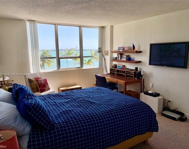 1500 Bay Rd Apt 338s - Photo Thumbnail 5