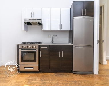 828 St Johns Place - Photo Thumbnail 1