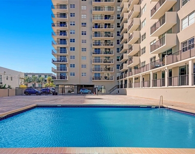 9273 Collins Ave - Photo Thumbnail 17