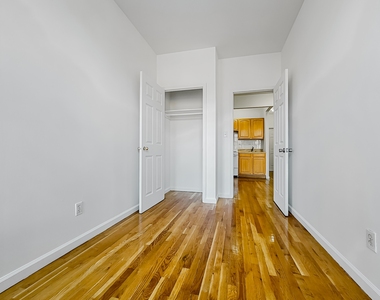 181 East Houston Street - Photo Thumbnail 9