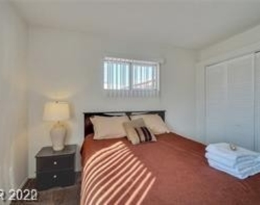 512 Donner Street - Photo Thumbnail 7