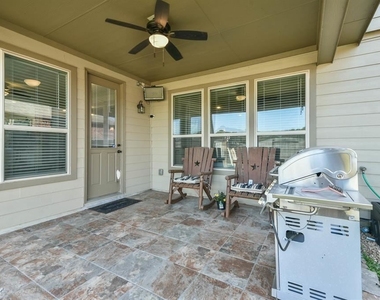 10111 Cimarron Canyon Lane - Photo Thumbnail 16