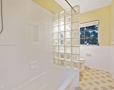 1202 Granada Blvd #1202 - Photo Thumbnail 6