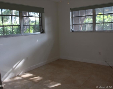 4851 Sw 57th Ave - Photo Thumbnail 11