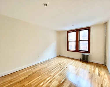 709 West 176th Street - Photo Thumbnail 4