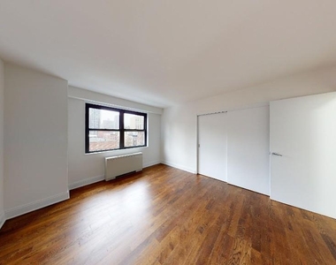 401 East 88th Street - Photo Thumbnail 7