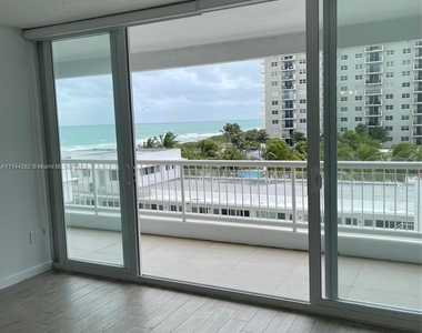 9341 Collins Ave - Photo Thumbnail 12