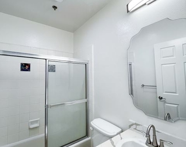 7120 Ramsgate Ave 101 - Photo Thumbnail 11