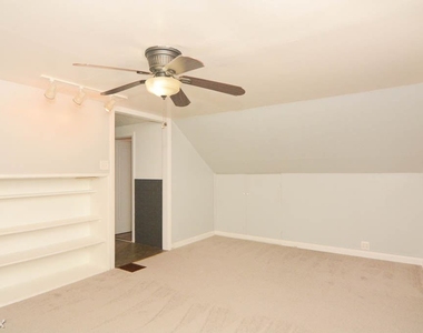 5922 W. Leland, Unit 2 - Photo Thumbnail 8