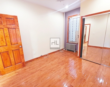 563 West 184 Street - Photo Thumbnail 1