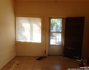 2311 El Paso St - Photo Thumbnail 5