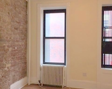 607 East 11 Street - Photo Thumbnail 5