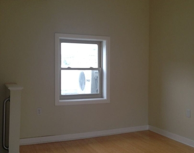 525 Fitzwater St Unit #11 - Photo Thumbnail 5