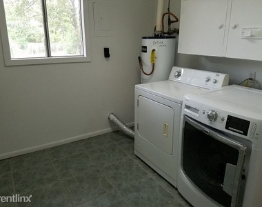 3906 Glenn Oaks Dr - Photo Thumbnail 5