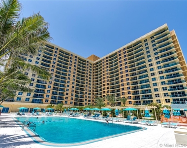 2501 S Ocean Dr - Photo Thumbnail 19