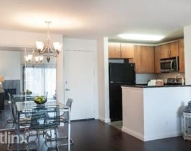 8300 Manitoba St Apt 313 - Photo Thumbnail 5