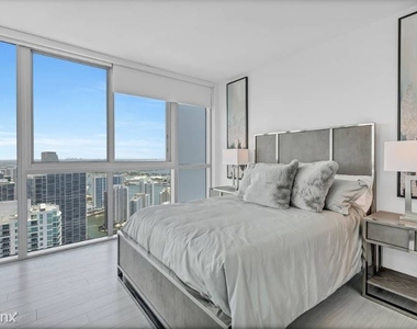 1331 Brickell Bay Dr - Photo Thumbnail 8