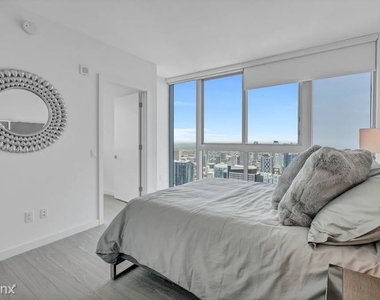 1331 Brickell Bay Dr - Photo Thumbnail 9