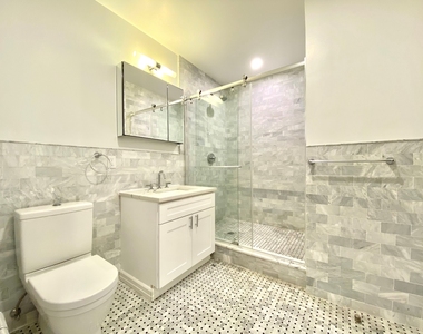 160 East 48th Street, New York, NY 10017 - Photo Thumbnail 10