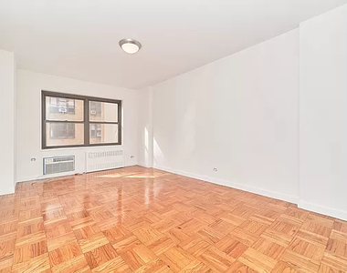 415 East 55th Street - Photo Thumbnail 14